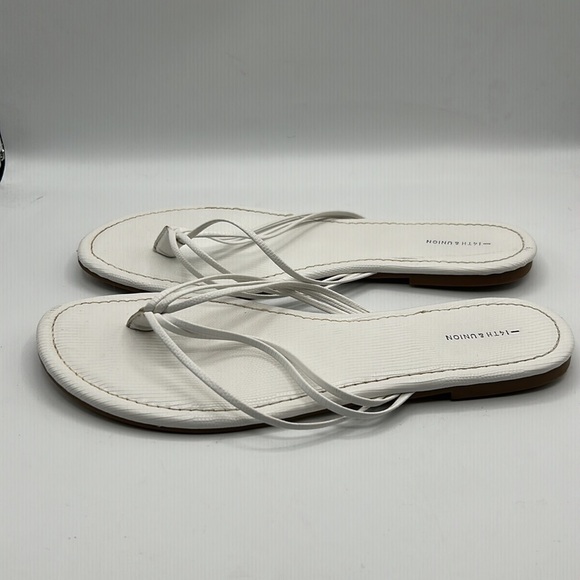 14th & Union White Thong Summer Sandals Size 11 - Picture 3 of 7